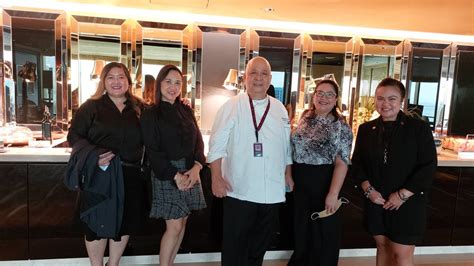 OKADA MANILA EXECUTIVE LOUNGE USE INCLUDES .